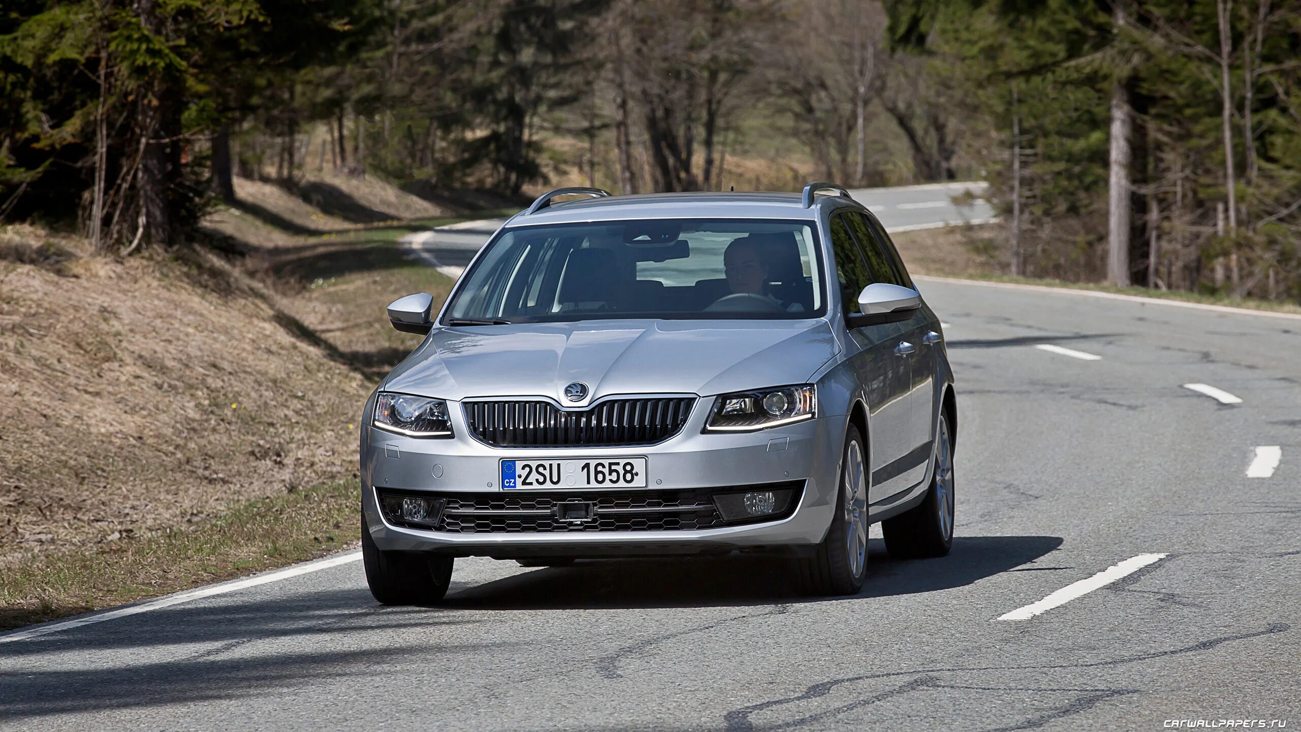 Skoda-Octavia-III-Combi-2013.