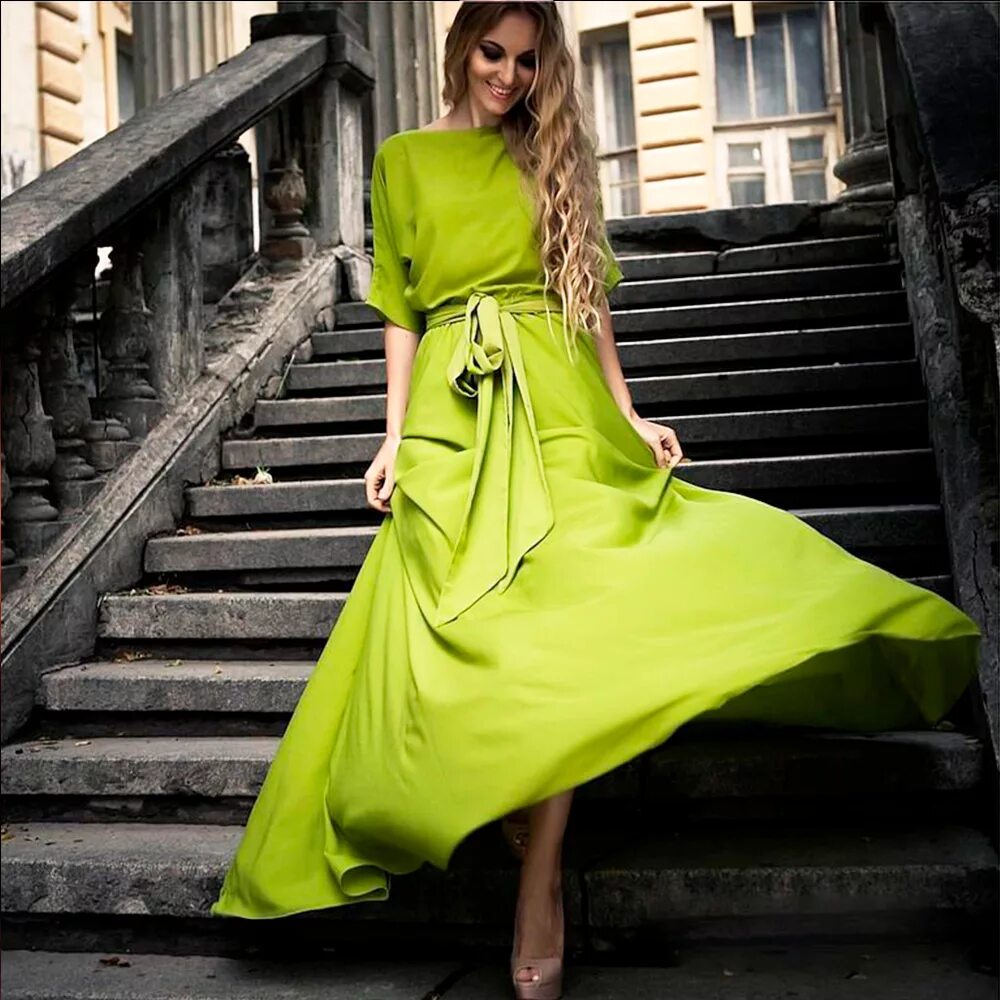 вечерние платья гуччи 2021. девчонки в весенних нарядах. вечернее платье. платье для пасадобля. платье фиолетовое.