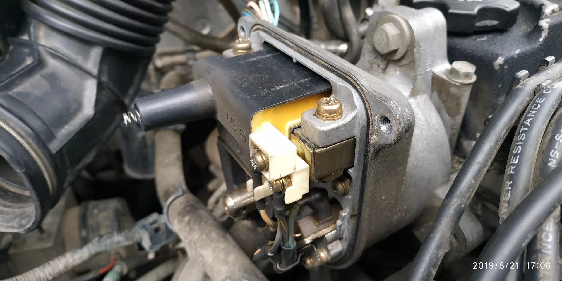 Глохнет хонда срв рд1. Трамблер honda cr v 1998. хонда капа 1998 г катушка зажигания. honda cr-v 2000 нету искры.
