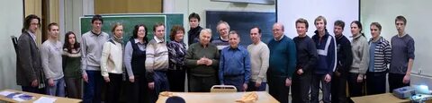 В университете работает кафедра математики кафедра физики
