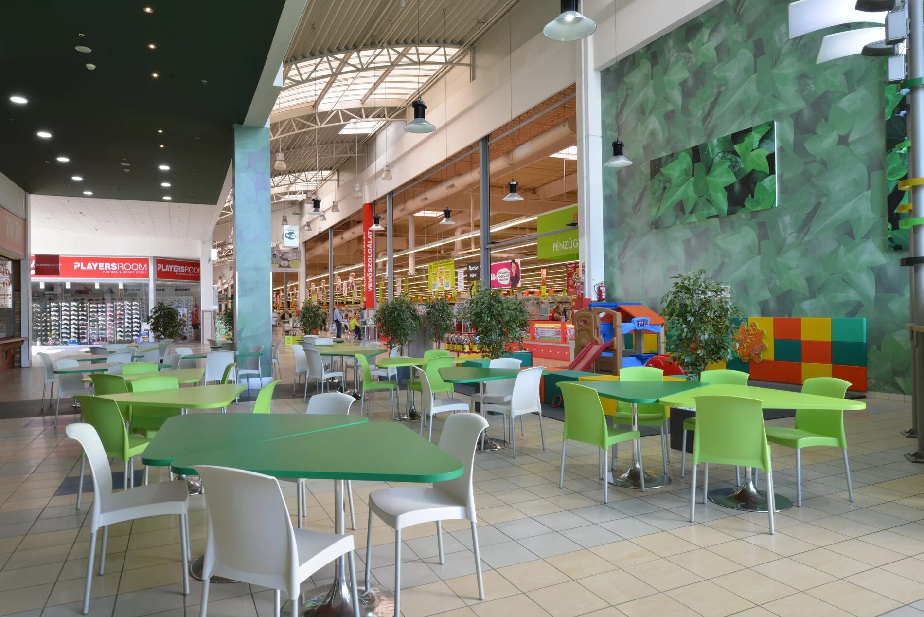 Акварель фудкорт. Акварель фудкорт. Цветной бульвар тц фудкорт. Подгорица тц фудкорт. Трц акварель волгоград фудкорт.