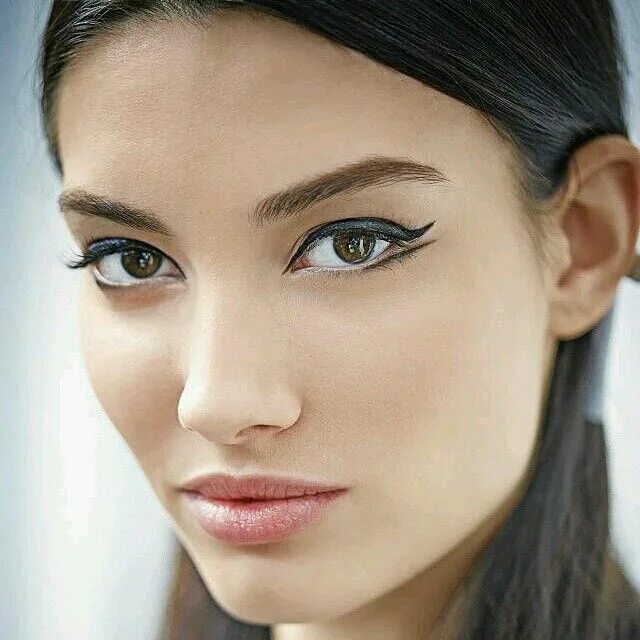 10 Things No One Ever Tells You About: Liquid Eyeliner Liquid eyeliner, Eyeliner