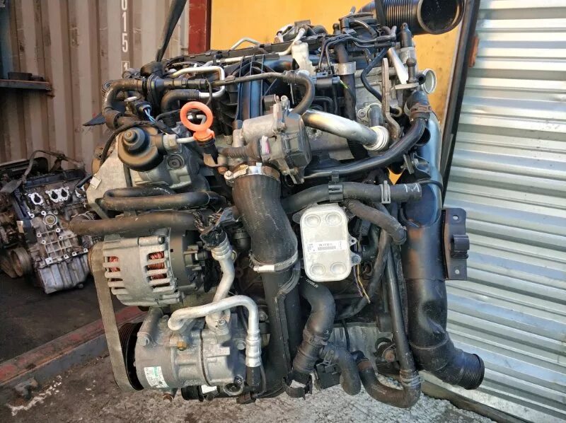 Двигатель 2 л дизель фольксваген. 0 tdi. Дизель 2. 0 tdi 140 л. 0 volkswagen.