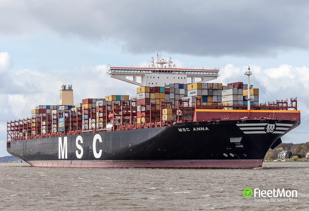 Msc 18. Контейнеровоз msc. msc tessa контейнеровоз. msc anna. msc vega судно.