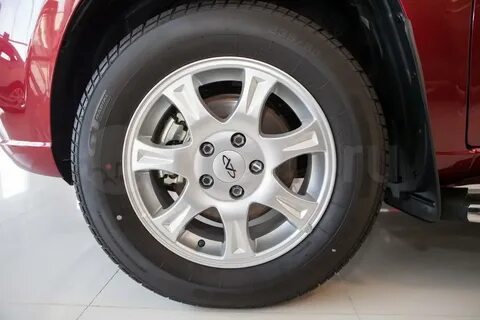 235 60 r16
