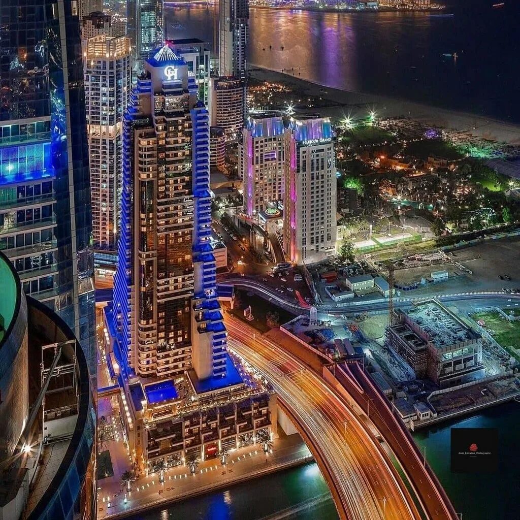 Дубайские видео. Дубай (ОАЭ). Шарджа небоскребы. Геншин Дубай.