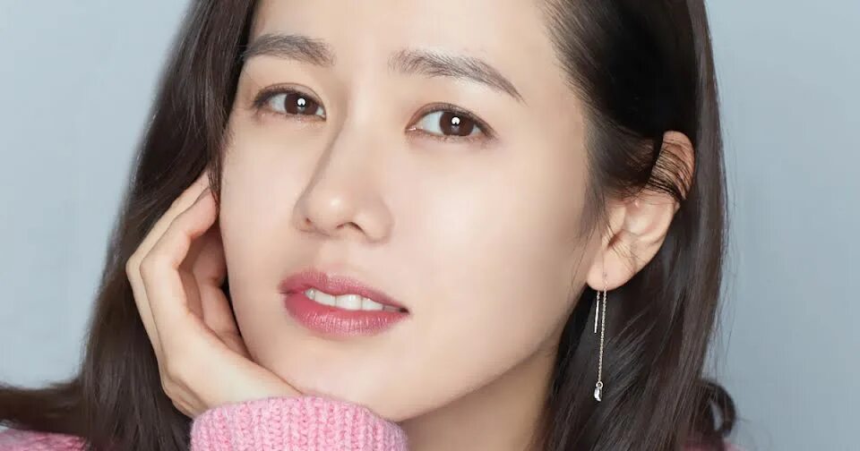 Со е чжин. Сон е джин биография. Сон е джин биография. Сон йе чжин (son ye jin). Сон йе чжин.