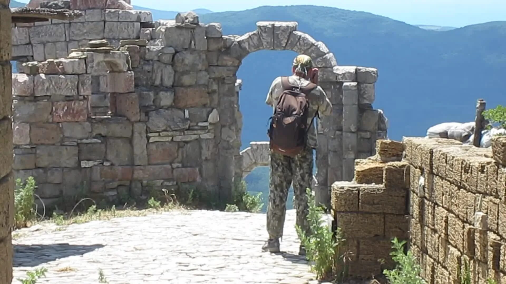 Грозовые ворота отрывок. Грозовые ворота отрывок. Фильм грозовые ворота 4 серия. Сериал грозовые ворота 1 серия. Фильм грозовые ворота 4 серия.