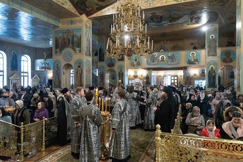 Молитва в первую неделю поста андрея критского. В храме покаянный канон Андрея Критского в храме. Канон Великого Андрея Критского в храме. Канон Андрея Критского греко католики. Чтение канона Андрея Критского в храме.