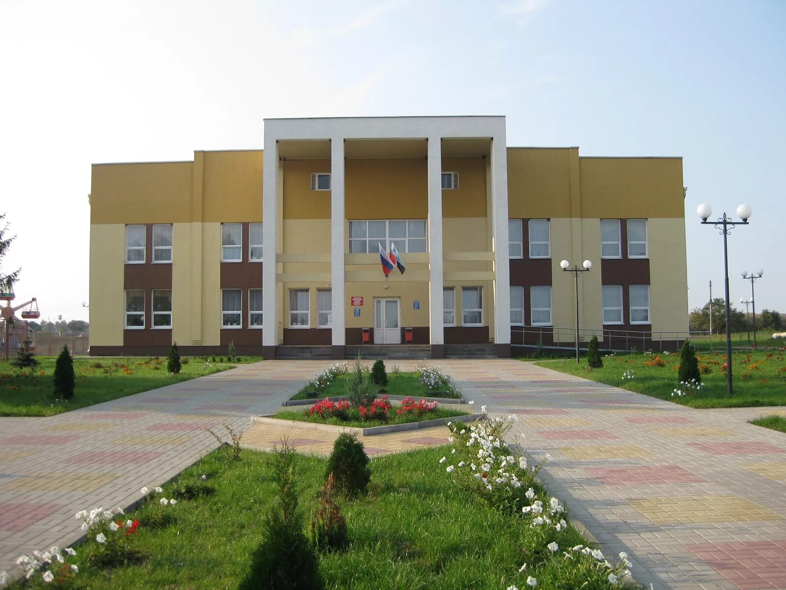 комсомольский белгородского района дом культуры. дом культуры данков.