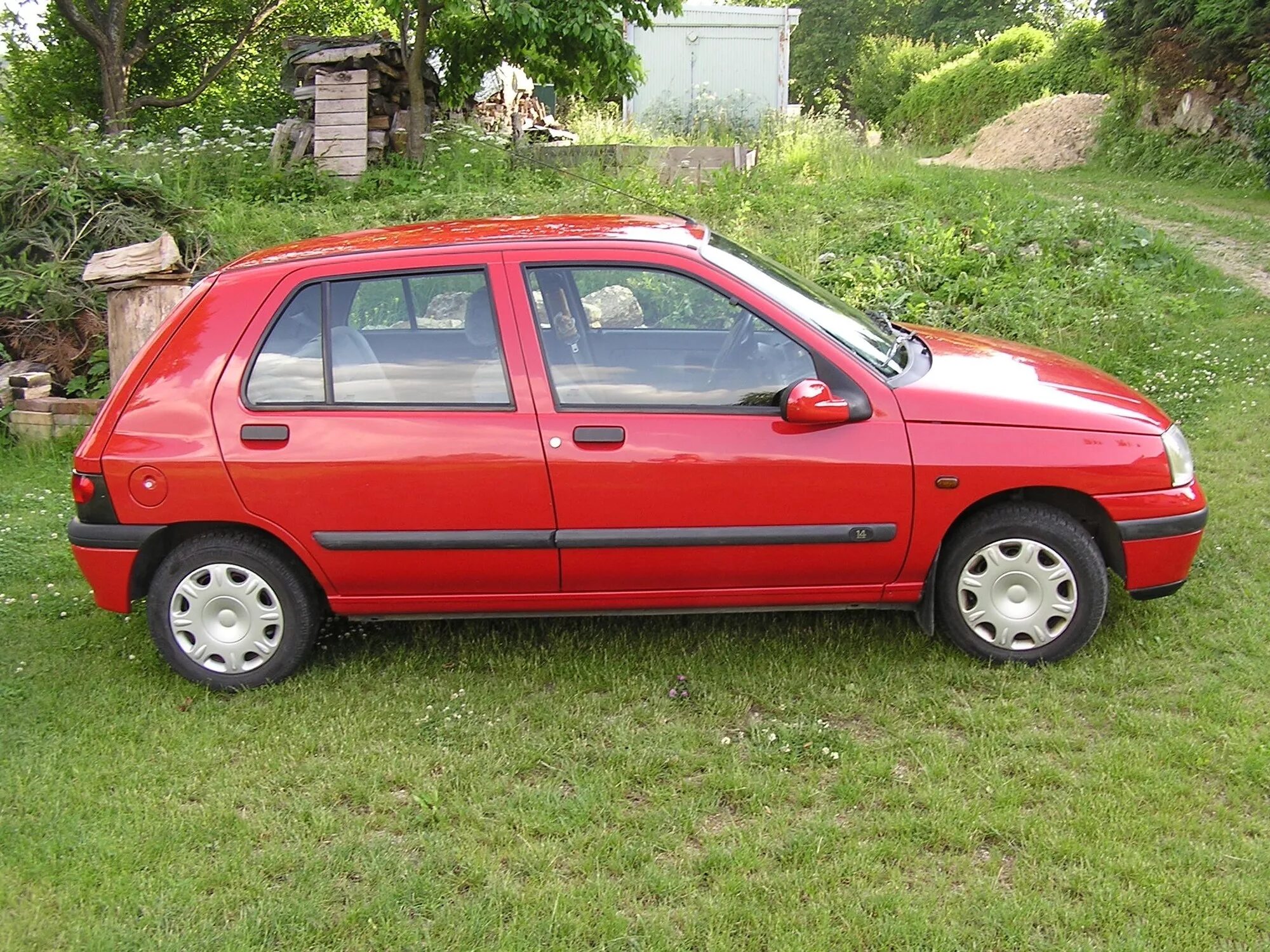 1. Renault clio 1996. Renault clio 1996. Renault clio 1. 2 mt, 1992.