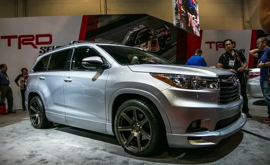 Тюнинг хайлендер. Тойота хайлендер 2021. Toyota Highlander 2020 Tuning. Toyota Highlander TRD. Toyota Highlander 2017 Tuning.