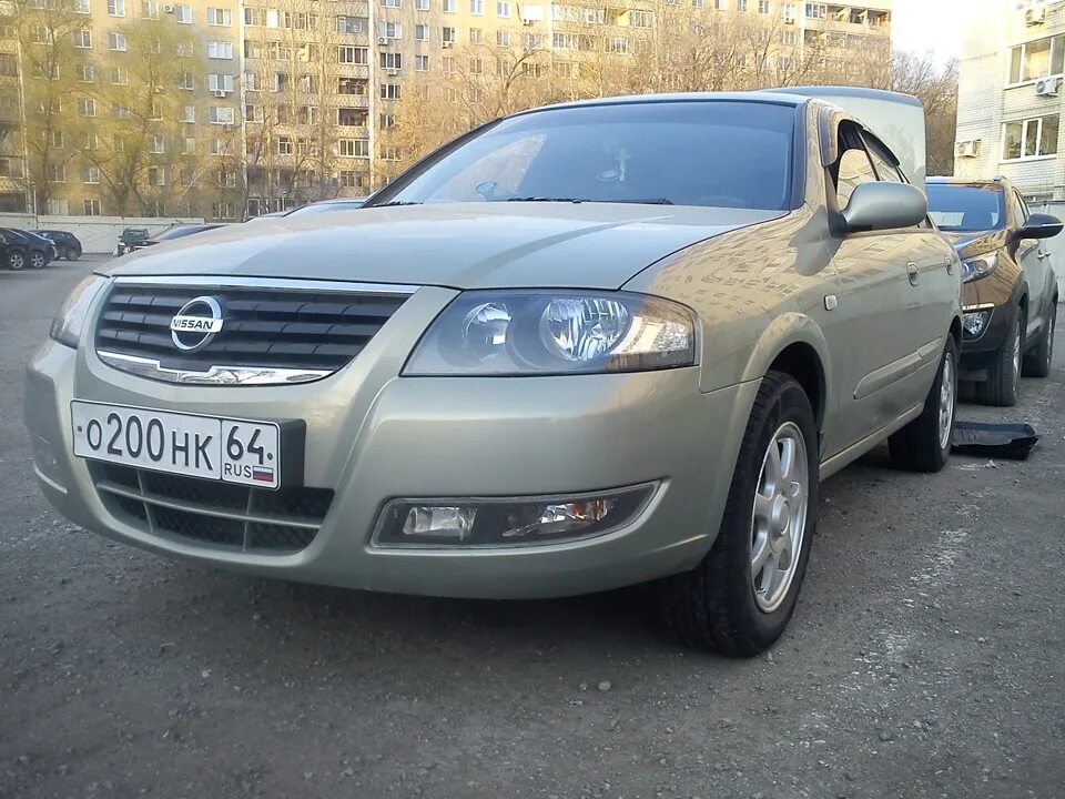 Купить альмеру классик москва. Nissan Almera Classic b10. Nissan Almera Classic серый. Nissan Almera Classic серо зеленый. Ниссан Альмера Классик 2011 серая.