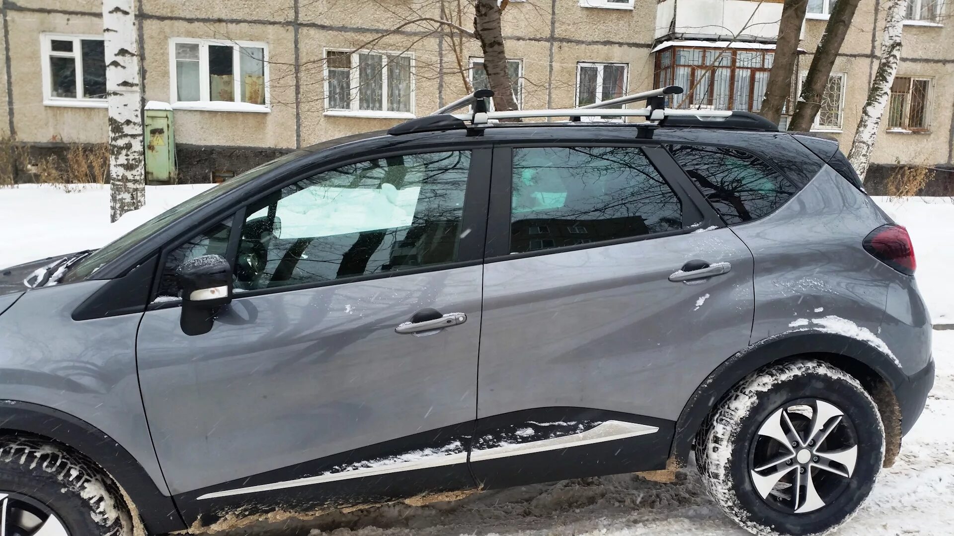 Renault kaptur extreme. Молдинги каптюр. Накладка на ручку рено каптур. Накладка металл рено каптур. Миолдинг renault kaptur.