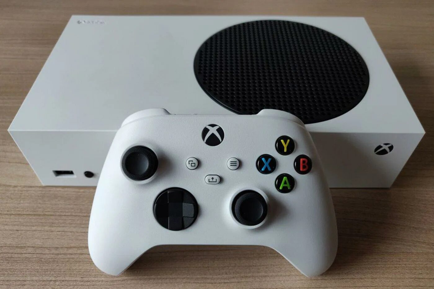 Xbox series s pro. Хбокс сериес s. xbox 360 series s. xbox series s 512gb. xbox one series s.