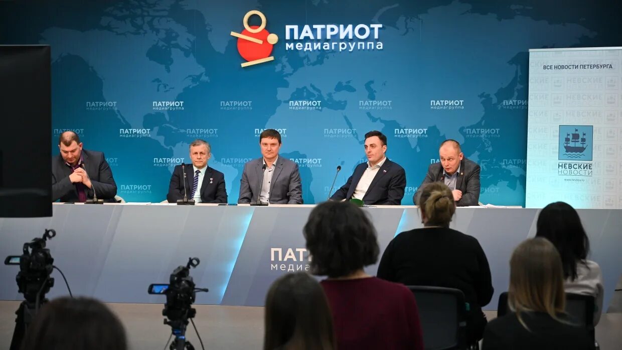 Петросерт крель. Эксперты петербурга. Санкт петербургское объединение гэнг болгарова. Эксперты петербурга. Участники индустрии моды в экспо форуме в спб.