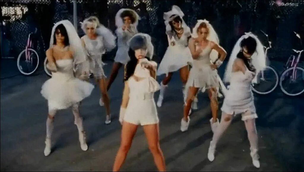 Hot n Cold Кэти Перри. Кэти Перри в клипе hot and Cold. Katy Perry - hot 'n'Cold. Хот энд колд