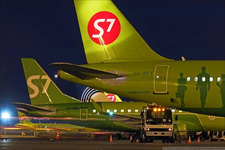 Самолет 1 июля. Самолёты авиакомпании s7 Airlines. Новая ливрея s7. Boeing 747 авиакомпания s7. S7 Airlines ливрея.