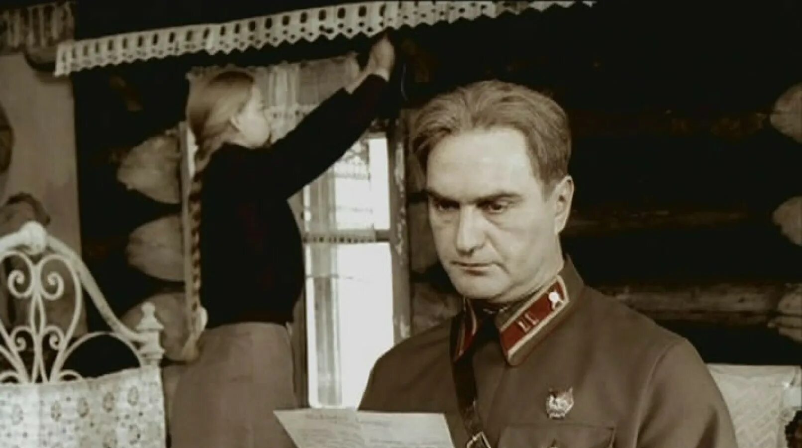 Благословите женщину фильм 2003. Балуев благословите женщину. Ходченкова Светлана и Балуев в фильме. Станислав Говорухин фильм благословите женщину