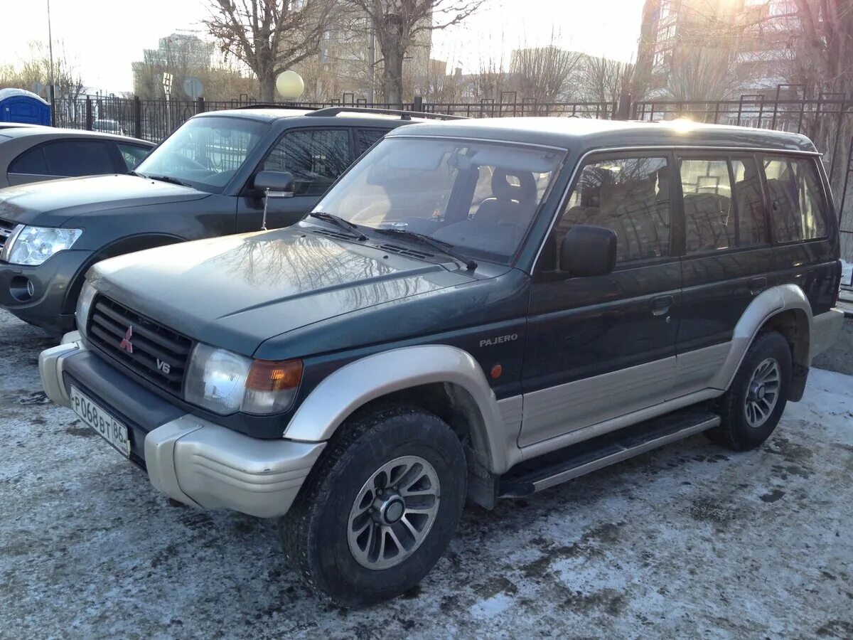 Купить митсубиси паджеро 2 дизель. Мицубиси Паджеро 2 1992. Mitsubishi Pajero 1992. Митсубиси Паджеро 1992 года. Митсубиси Паджеро 1992 3x.