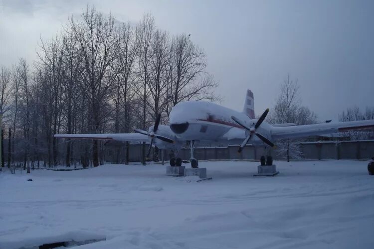 аэропорт талаги архангельск. талаги военный аэродром. аэродром талаги. л-410 васьково. рп 5 архангельск талаги.