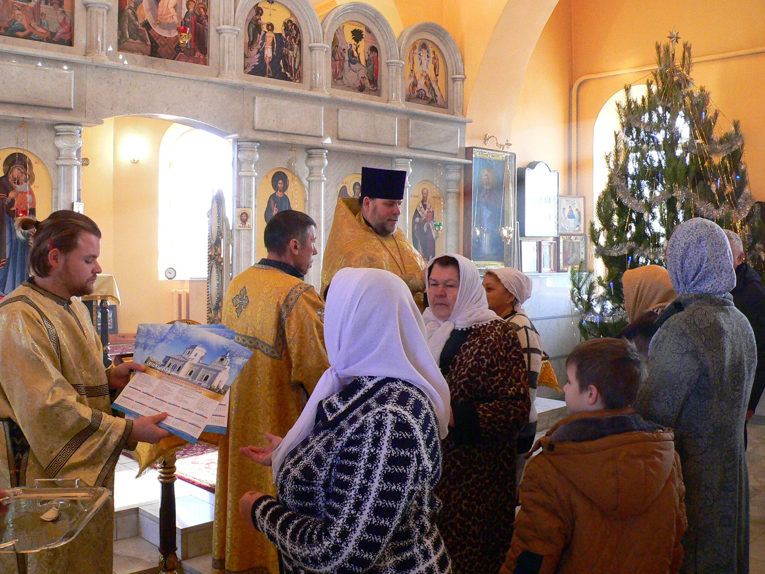 Храм марии магдалины саратов официальный сайт. Храм марии магдалины на косыгина. Храм равноапостольной марии магдалины в южном бутово. Службы в храме марии магдалины в мгту. Храм марии магдалины в бутово.