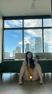 Tayler hills naked - mae.la.