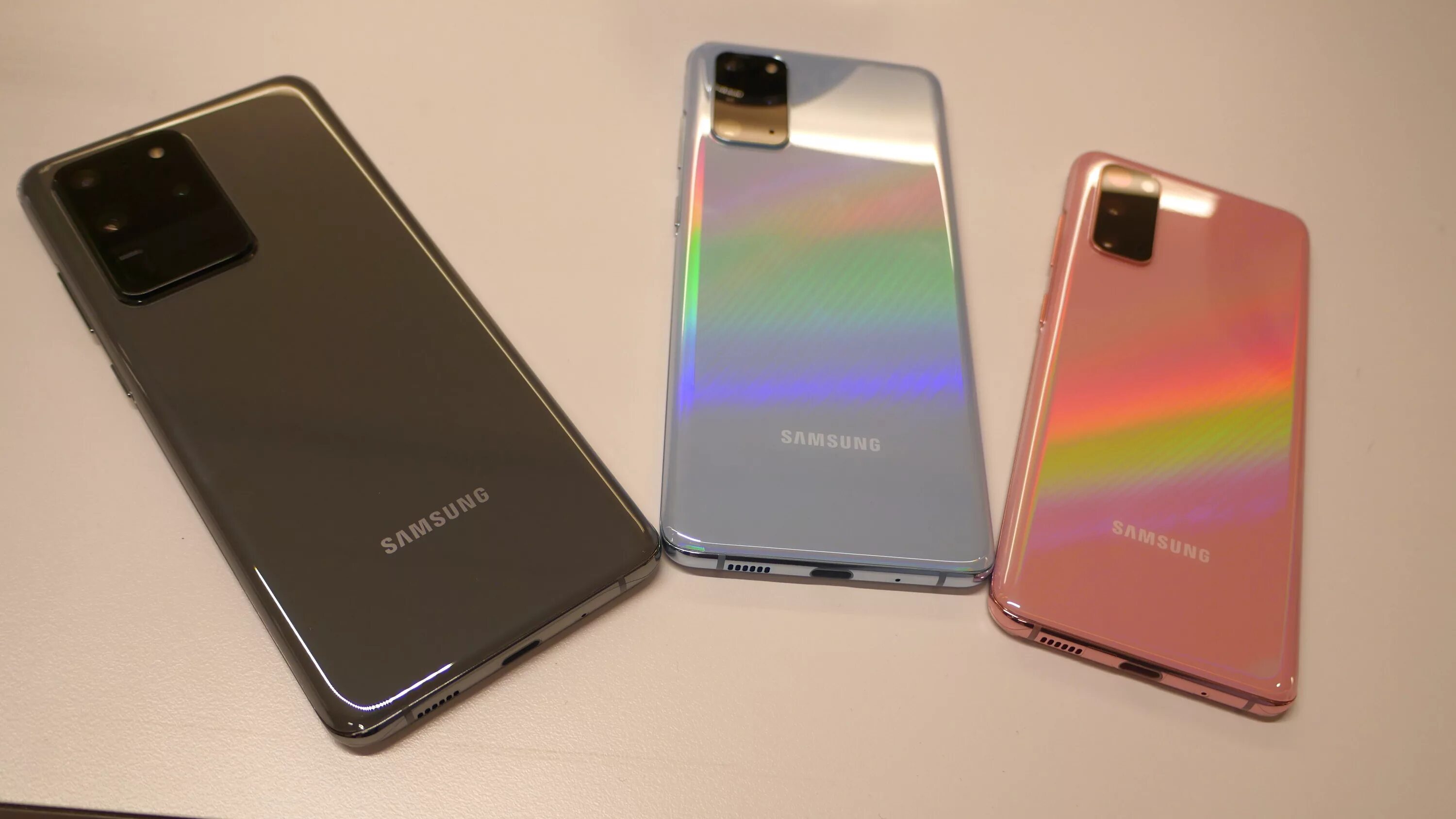 Samsung s21 plus. Samsung galaxy s21 год. Самсунг галакси с 21. Samsung galaxy s21 год. Samsung galaxy s21 ultra.