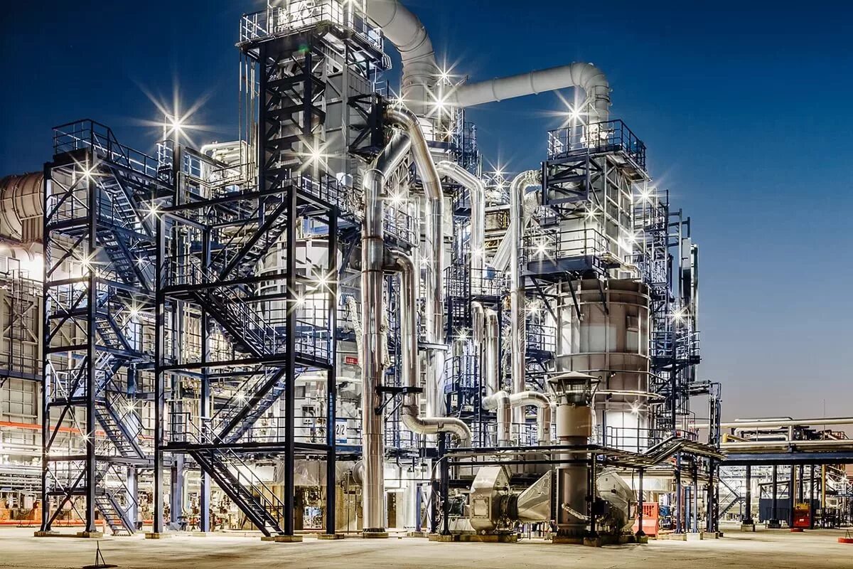 Омский нпз каталитический крекинг. Оборудование нефтеперерабатывающих предприятий. Химическая промышленность. Нефтеперерабатывающий завод ишимбай. Байсунский гпз.