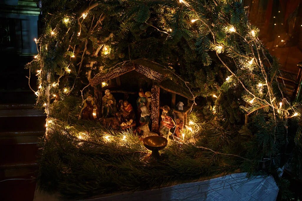 волшебный новый год. надежда стрелкина художник. пазл рождественское чудо. с каталическимрождеством. рождественское волшебство.