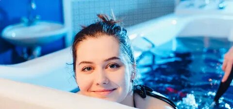 Показала в ванной