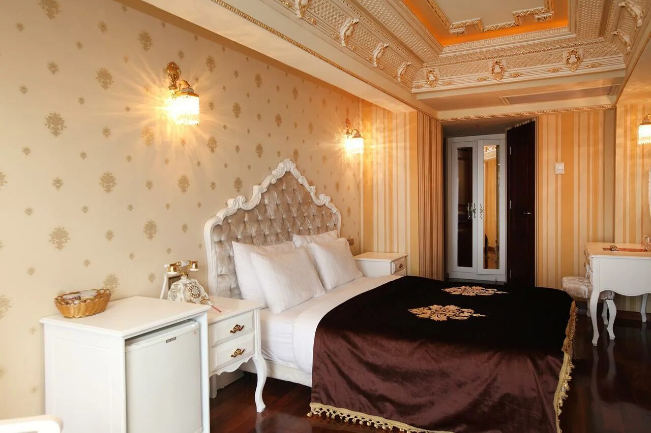 Deluxe golden horn sultanahmet 4*. Делюкс голден хорн султанахмет. Делюкс голден хорн султанахмет отель стамбул. Делюкс голден хорн султанахмет отель стамбул. Deluxe golden horn sultanahmet hotel.