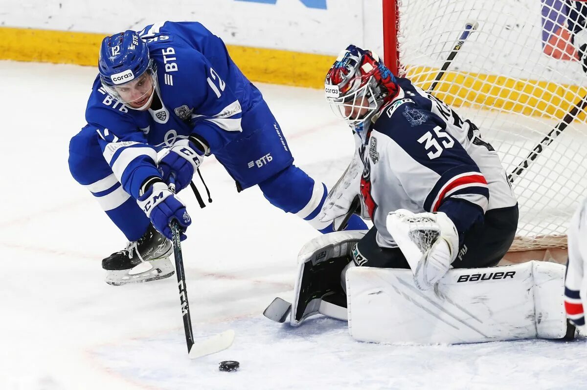 Динамо москва торпедо нижний новгород счет сегодня. Динамо торпедо хоккей. Динамо мск - торпедо. Торпедо нижний новгород хоккей. Кхл 2023 порядин.