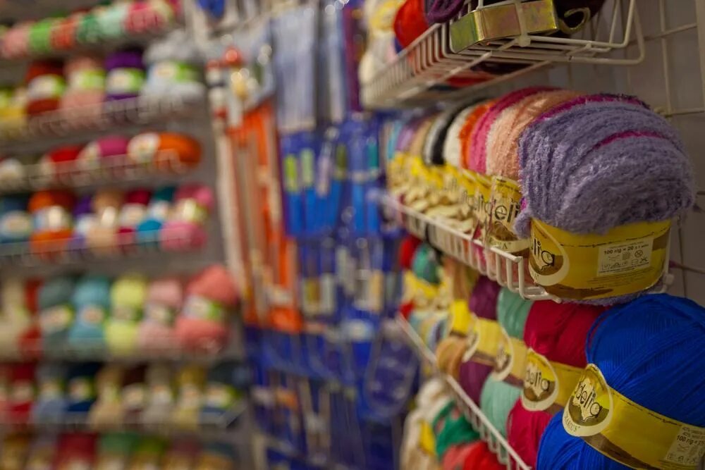 леонардо магазин что там есть. леонардо интернет магазин пряжи. сиреневая пряжа леонардо. пряжа меланж пчелка троицкая. плюшевая пряжа камтекс велюр микрофибра.