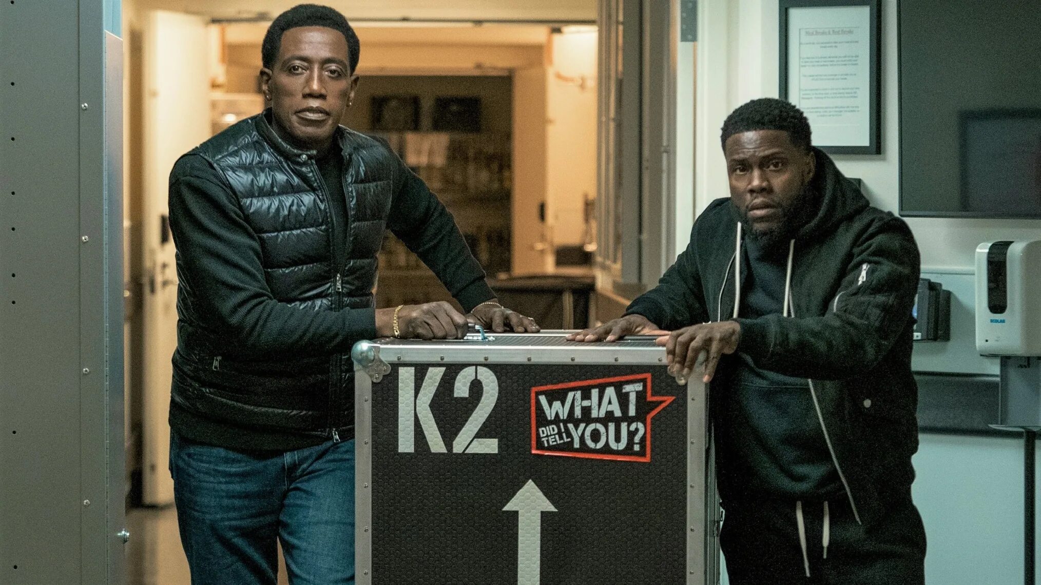 He true story. Кевин Харт 2022 Нетфликс. Кевин Харт комедия Нетфликс 2022. Wesley Snipes and Kevin Hart. Кевин Харт в комедии от Netflix.