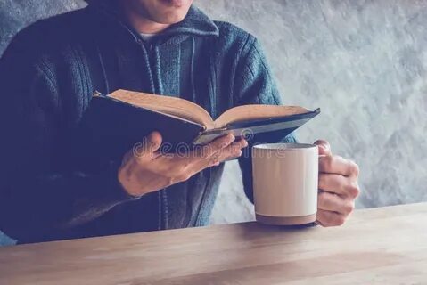 Не пьет читает книги