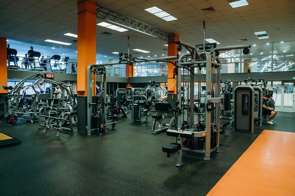 Фитнес ереван. Orange Fitness Краснодар. Orange Fitness Краснодар Леваневского. Оранж фитнес Краснодар Стахановская. Оранж фитнес Сокольники.