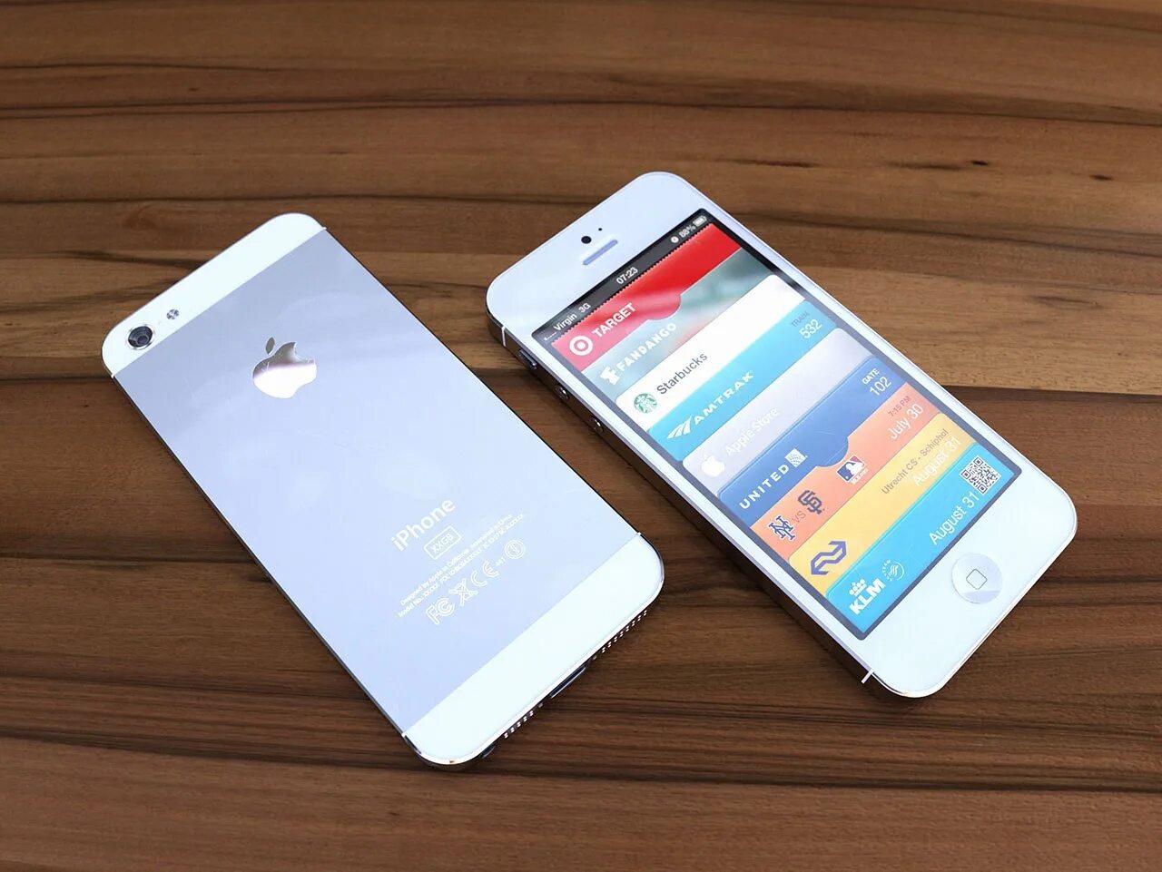 Iphone 5 2. Белый айфон. Айфон s5 with. Iphone 5 White. Iphone 2012 года.