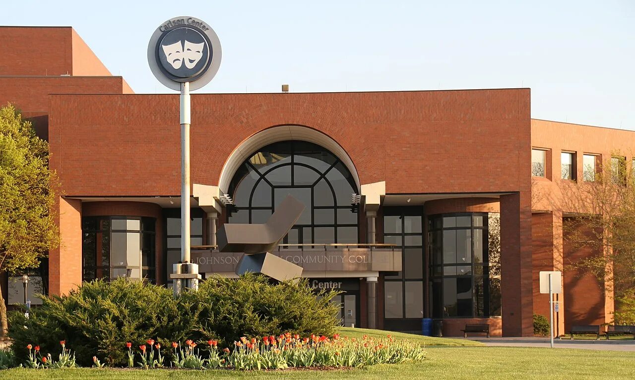 Occ college. Фото колледжа скуиб. Колледжи округе. B. Camden county college.