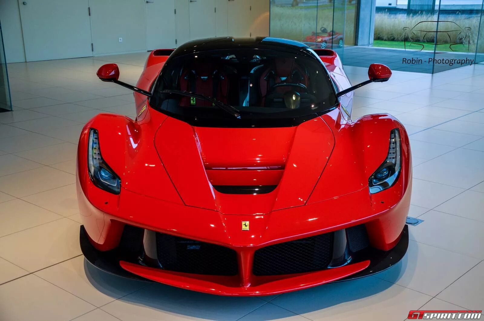 Феррари сколько сил. Ferrari laferrari 2022 bugatti. Феррари сколько сил. Laferrari 2013. Ferrari laferrari спойлер.