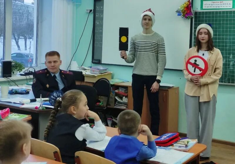 Школа 104 подгорный. Школьник 16. , 7, посёлок подгорный фото. Школа 104 подгорный. Кгаоу.