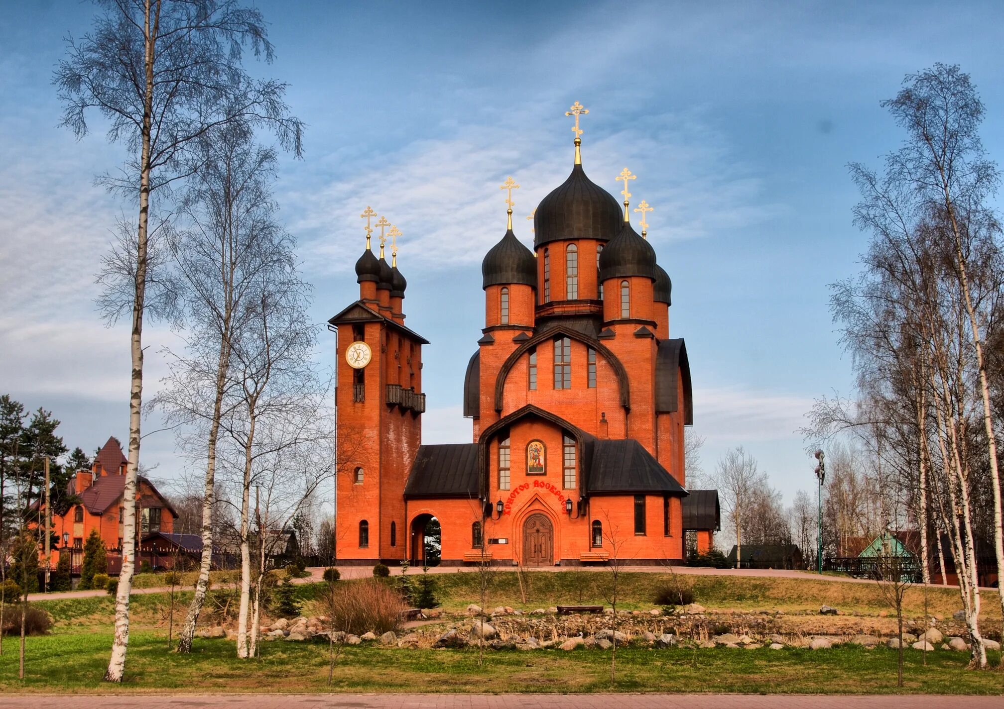 Церкви ленинградской области фото. Храм Архистратига Михаила в Токсово. Собором Архистратига Божия Михаила в Токсово. Церковь Архангела Михаила в Токсово.