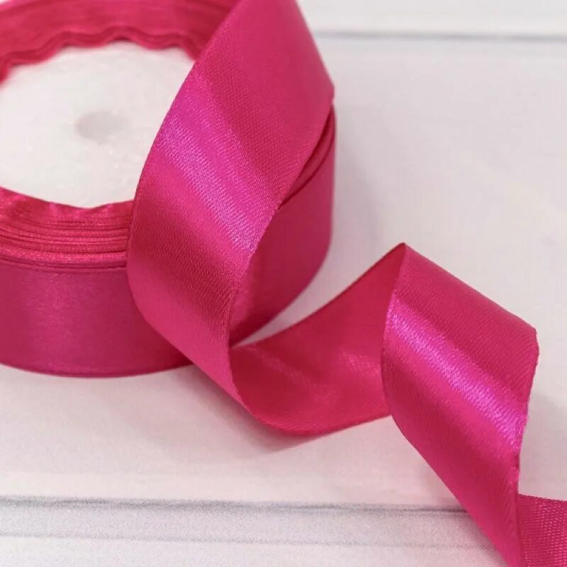 Лента атласная 25 мм. Фиолетовая лента. Лента сатин. Лента атласная 2,5см 25ярдов. Золотая лента.