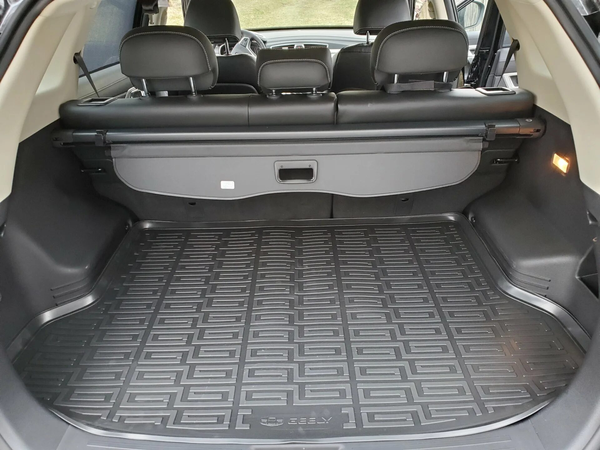 Кулрей багажник. Geely atlas pro багажник. geely atlas pro 2025 багажник. geely atlas pro 2025 багажник. geely atlas коврики.