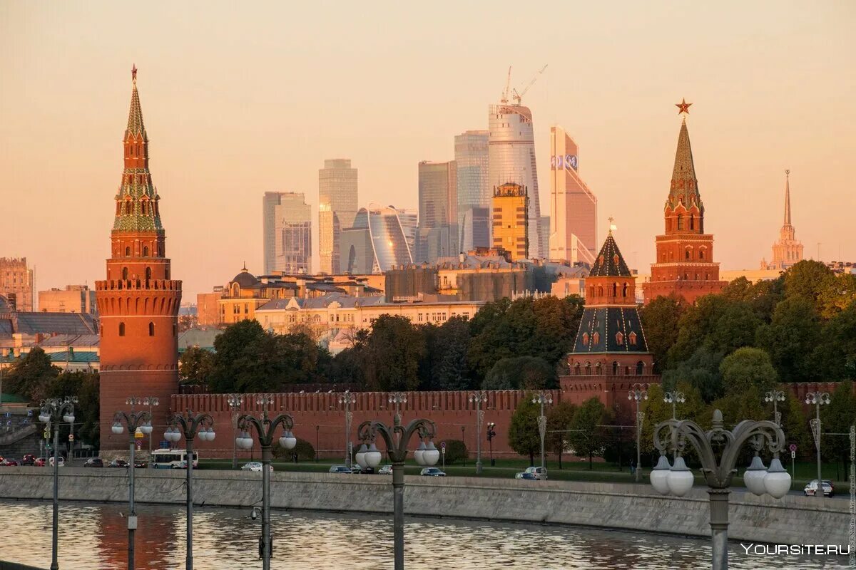 Это будет самый лучший город. Красная площадь и Москва Сити. Москва Сити и Кремль. Столица России Москва Сити. Вика Москва.