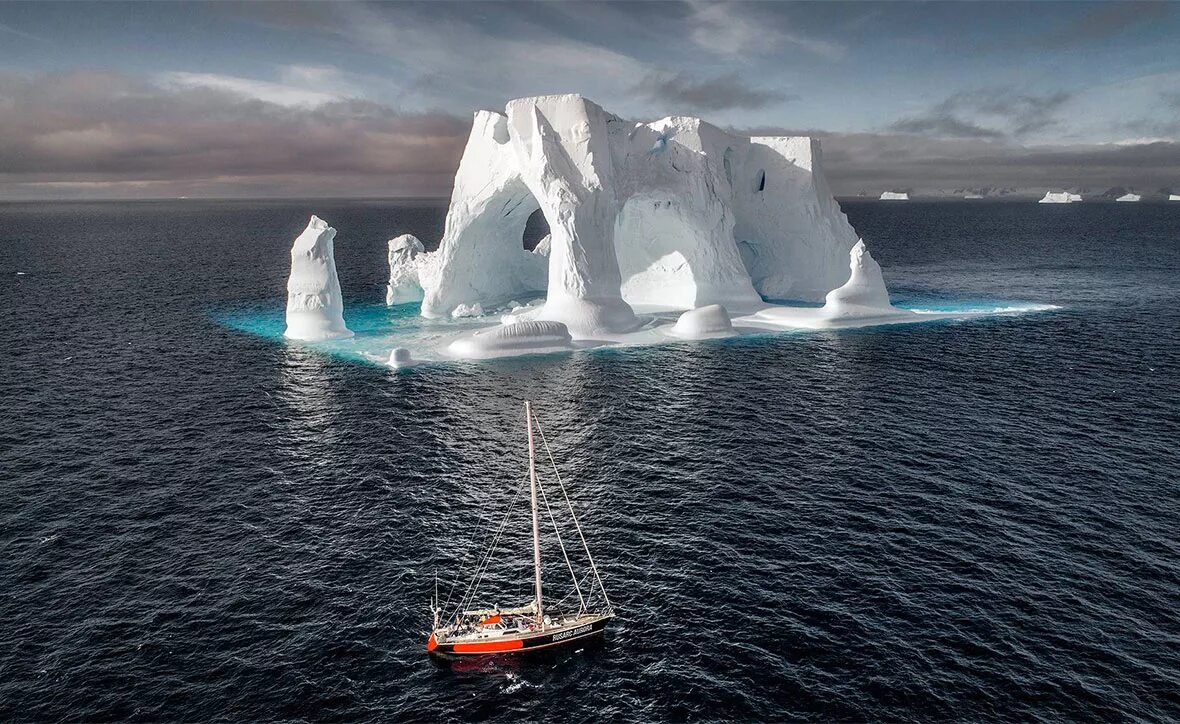 Станция беллинсгаузен в антарктиде. Самый высокий айсберг. Станция беллинсгаузен в антарктиде. Открытие антарктиды. Антарктиде 200.