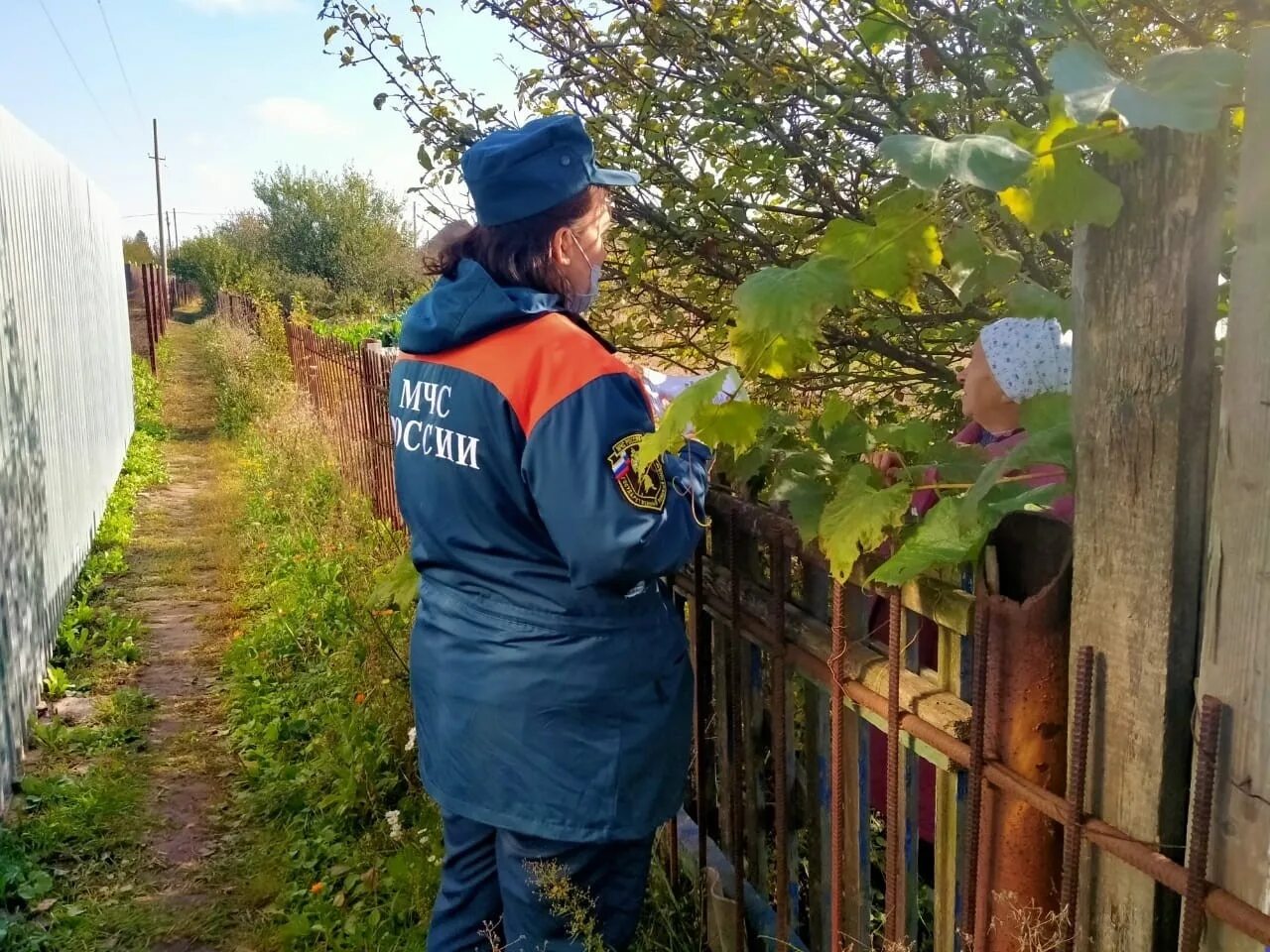 Жкх родники. Пожар в СНТ. Пожарная безопасность в СНТ. Пожар сно4 СНТ. Дачники.