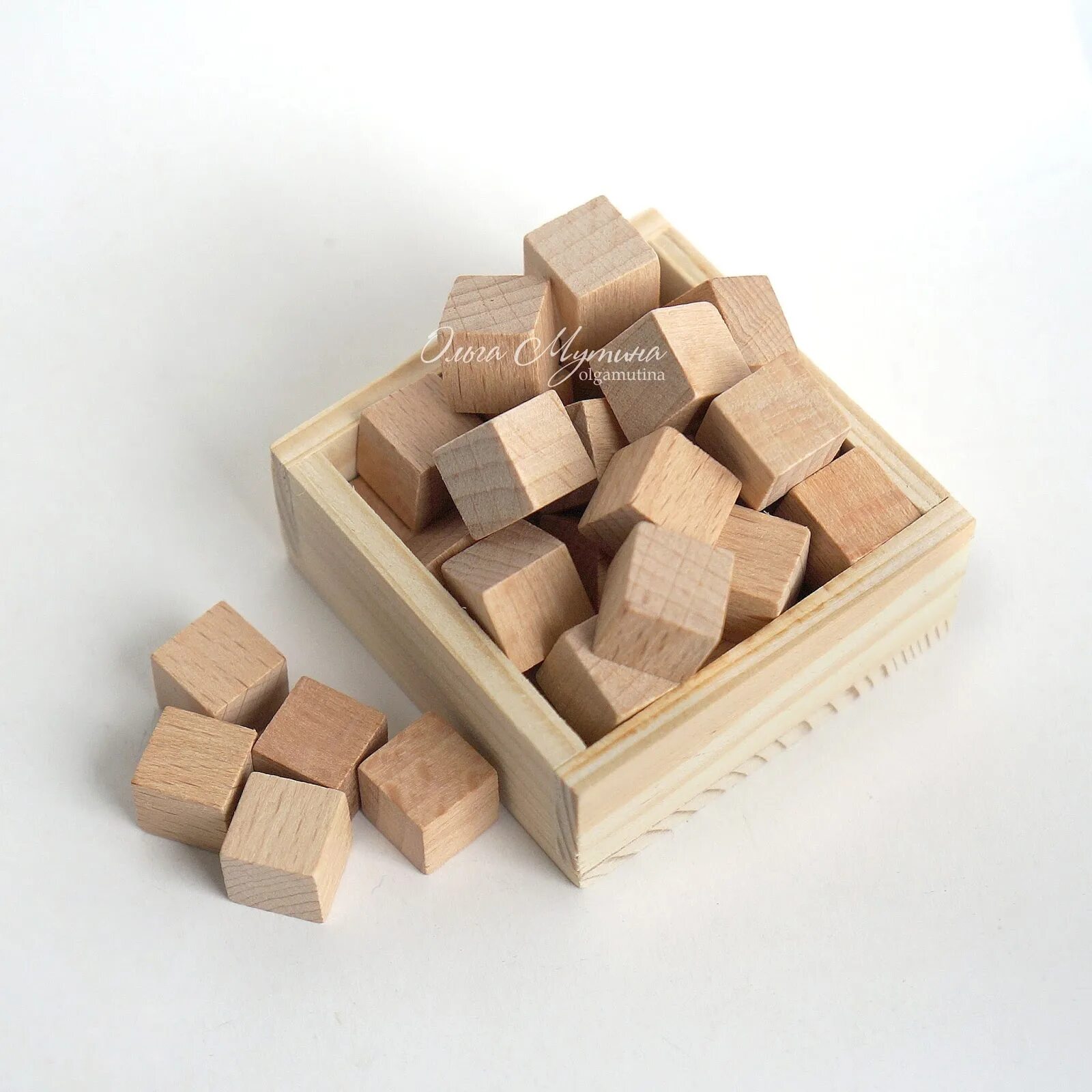 Деревянные кубики купить. Деревянные кубики. Маленькие деревянные кубики. Деревянные кубики 1 см. Кубики деревянные неокрашенные.