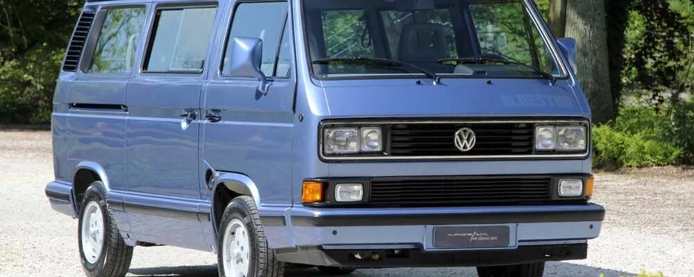 Фольксваген т2 купить. VW t3 Blue Star. VW t3 Multivan Interior. Фольксваген Мультивен 1990. VW t3 Caravelle 1990 фары.