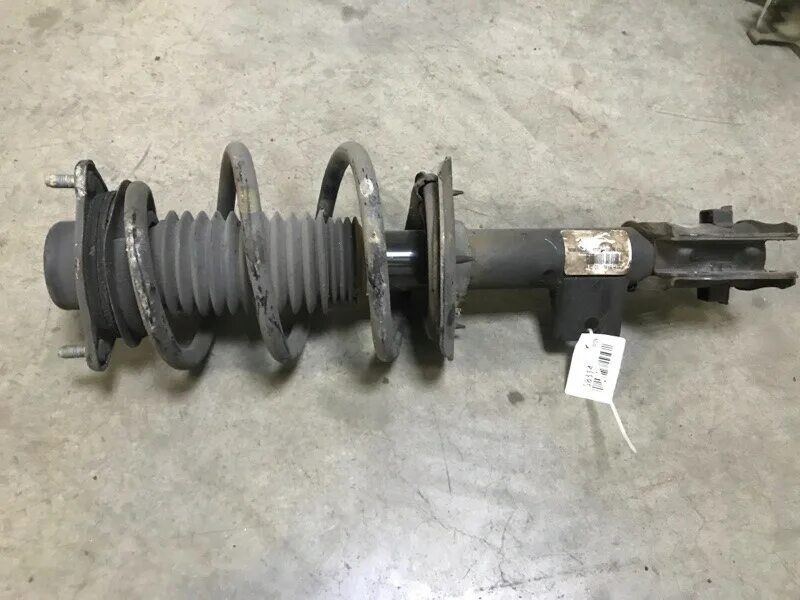 Стойки короллы филдер 124. Задний амортизатор мерседес 123. Тайота каролла филдэр стойки. Задние амортизаторы мерседес 124 седан. Стойка 124.